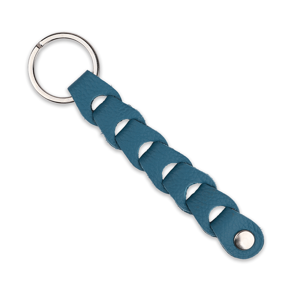 Schlüsselanhänger mit Kettengliedern aus Leder, in der Farbe Rauchblau.