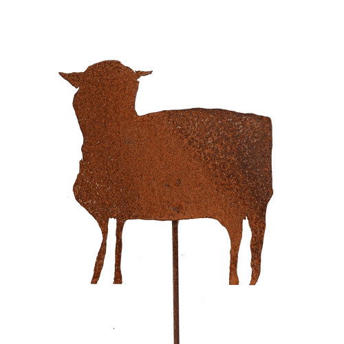 Ein Gartenstecker aus Metall in Rostoptik in der Variante Schaf.